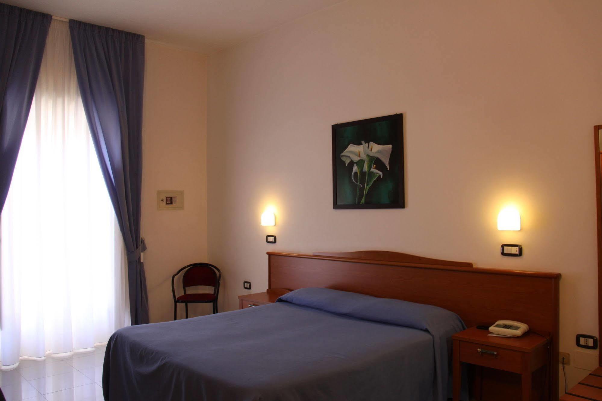 Hotel Falcone Vieste Exterior foto